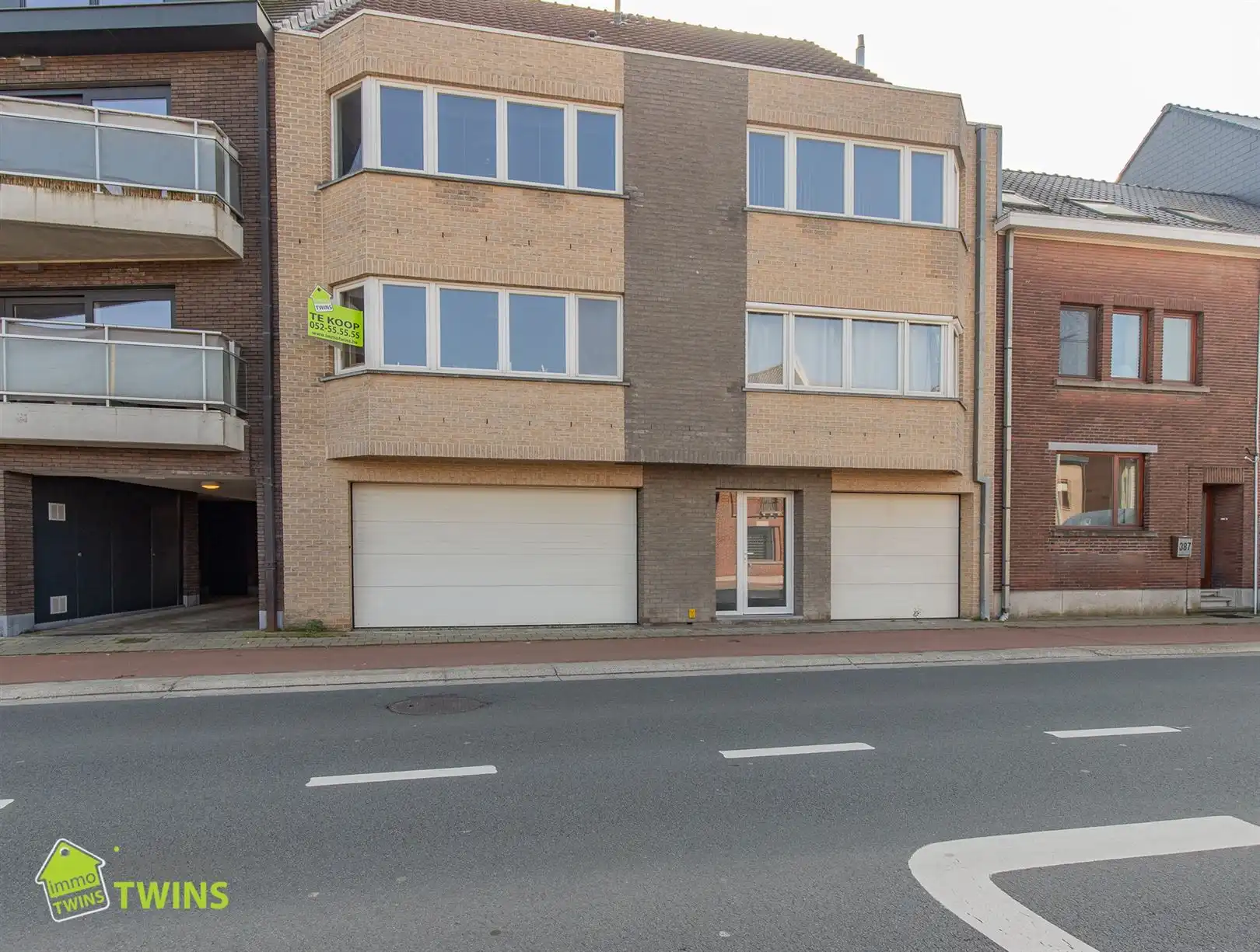 Leuk 1-slaapkamer appartement, met staanplaats en zonnige dakterras foto {{pictureIndex}}
