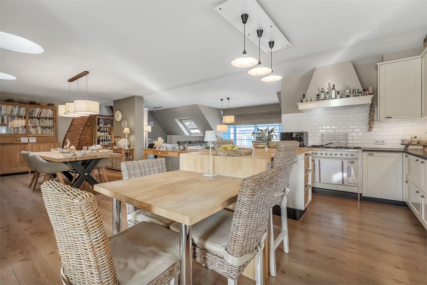 Gekend Italiaans restaurant met prachtig luxe-appartement foto 20