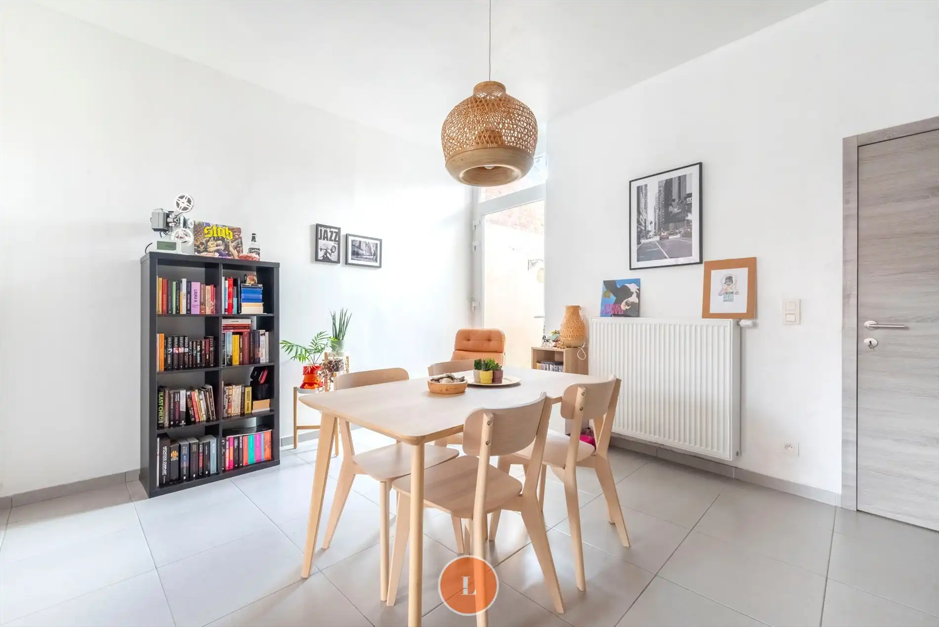 Instapklare gezinswoning met 4 slaapkamers en tuin foto 4