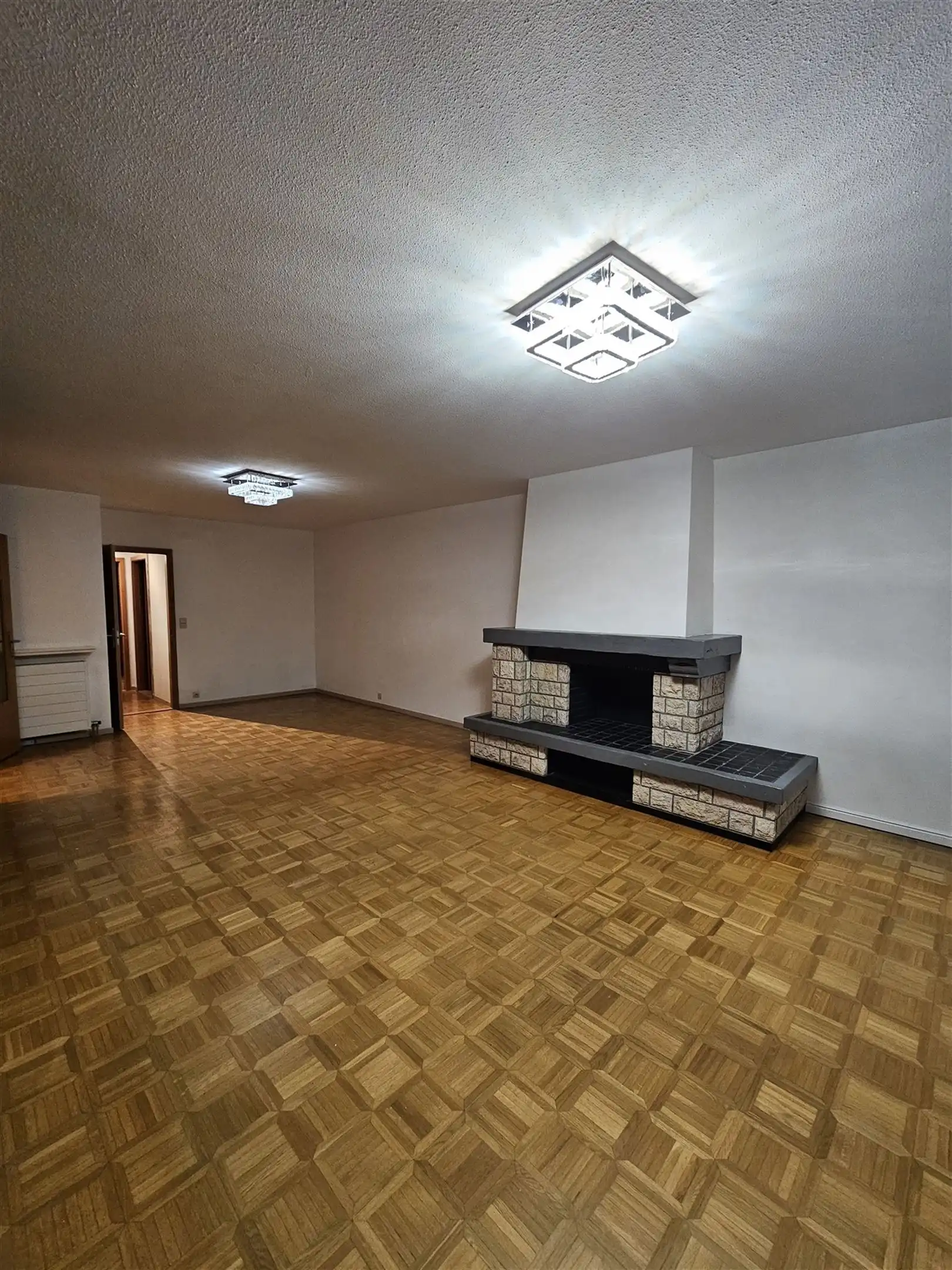 Appartement met 2 slpks en staanplaats. foto 2