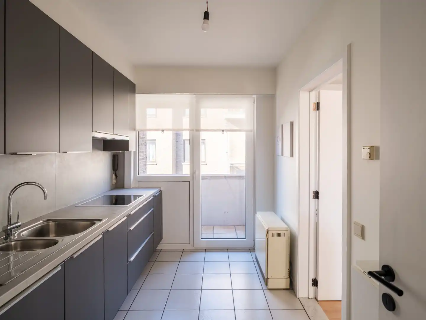 Ruim appartement met terras, garage en 2 slaapkamers in Drongen foto 3