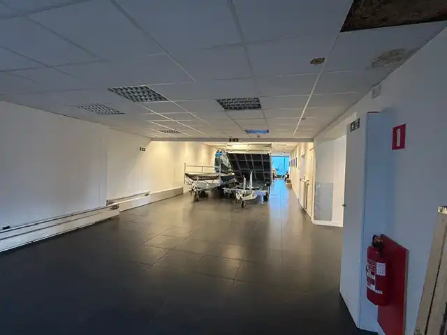 BEDRIJFSPAND MET SHOWROOM EN KANTOREN foto 20