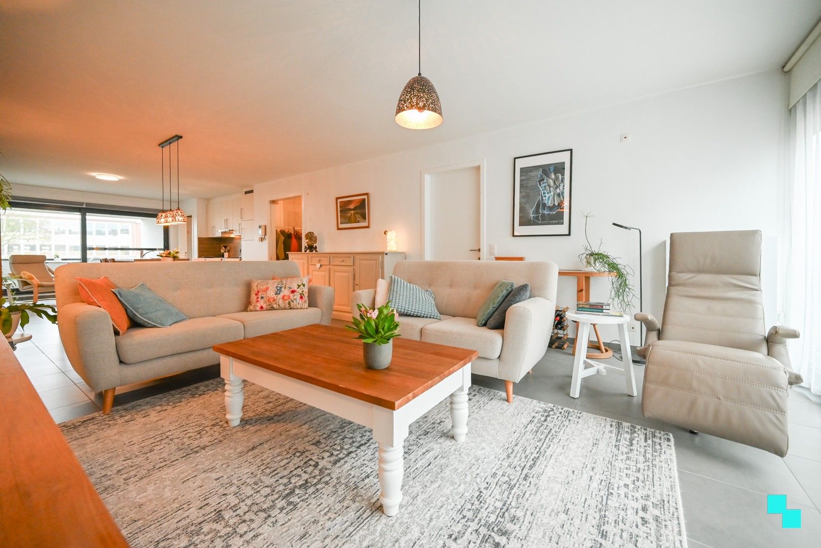 Lichtrijk tweeslaapkamer appartement te hartje Izegem foto 6