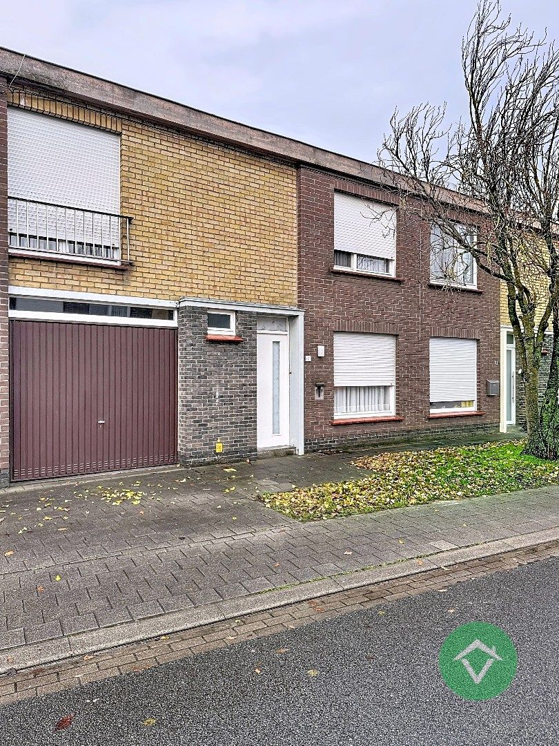 Hoofdfoto van de publicatie: Woning met 4 slaapkamers en garage te Roeselare 