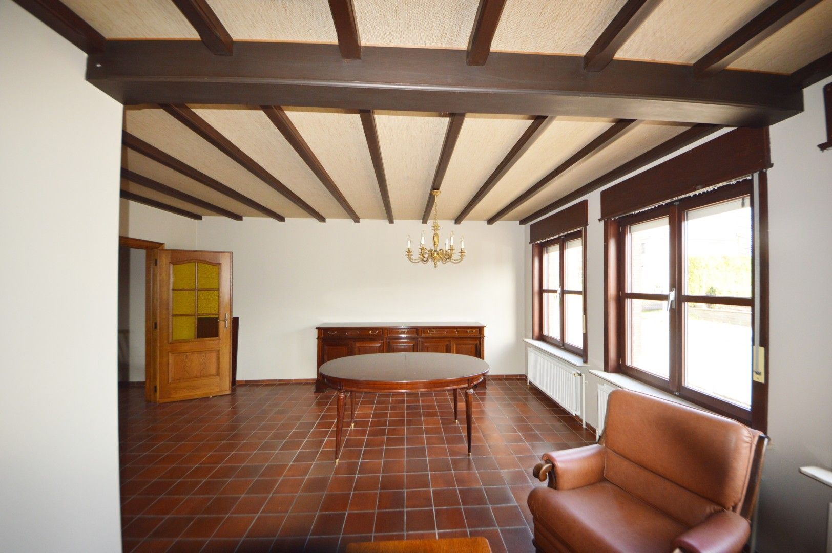 GERENOVEERDE WONING DUBBELE GARAGE EN TUIN foto 6