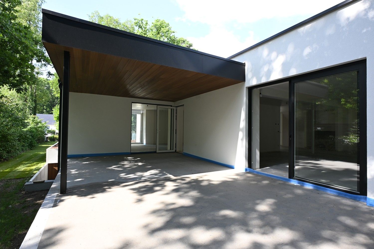 Exclusieve villa met zwembad en topafwerking op 16a50ca in Maasmechelen foto 27