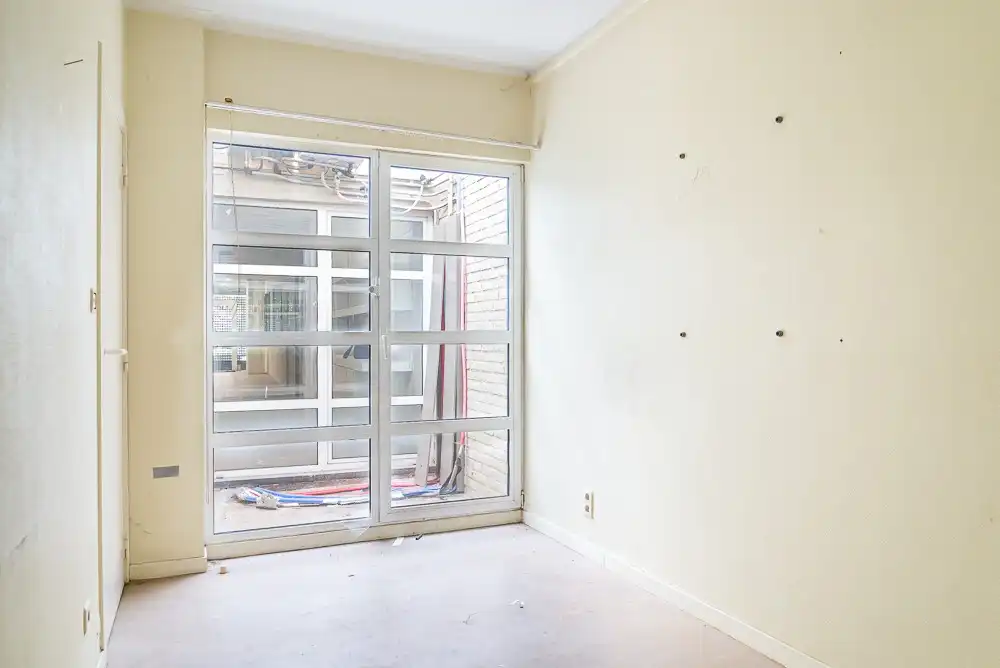 Veelzijdig handelspand op toplocatie in het centrum van Lanaken foto 12