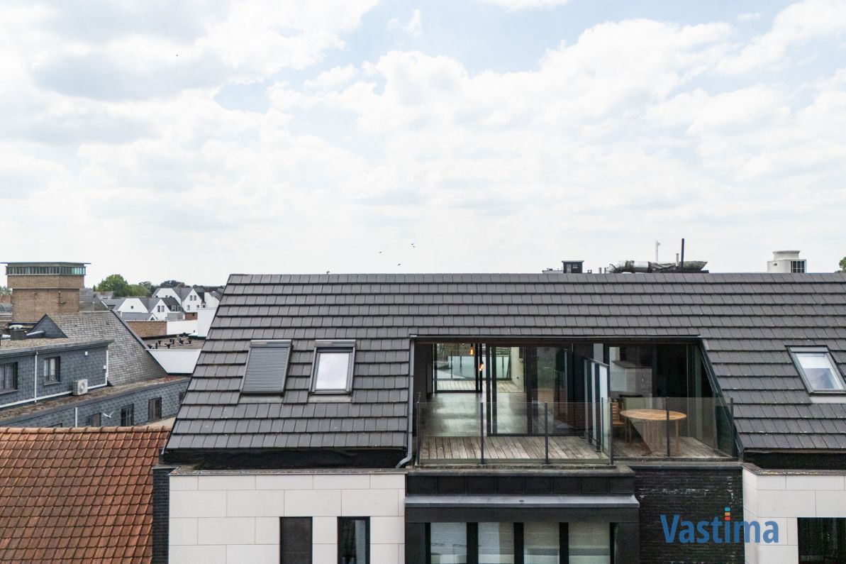 Penthouse met 2 terrassen met zicht over de skyline van Aalst foto 10
