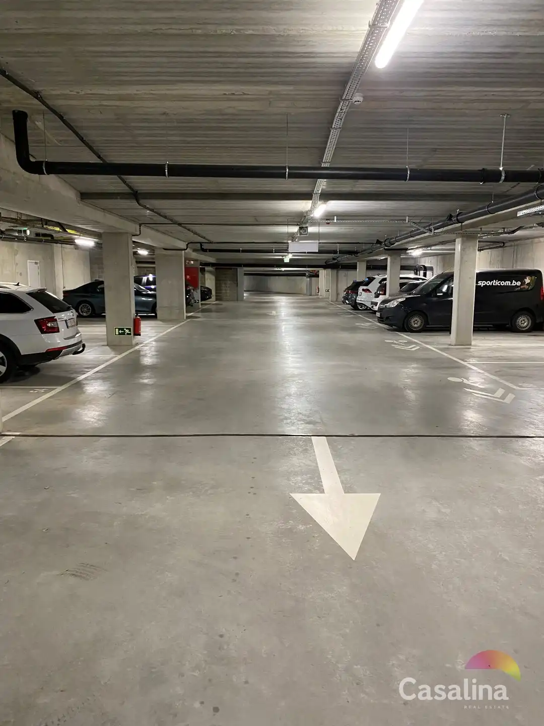 Autostaanplaats / Parking foto 2