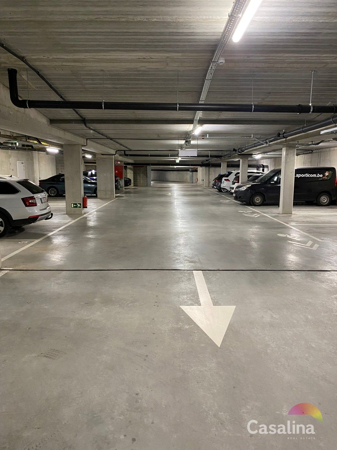 Autostaanplaats / Parking foto 2