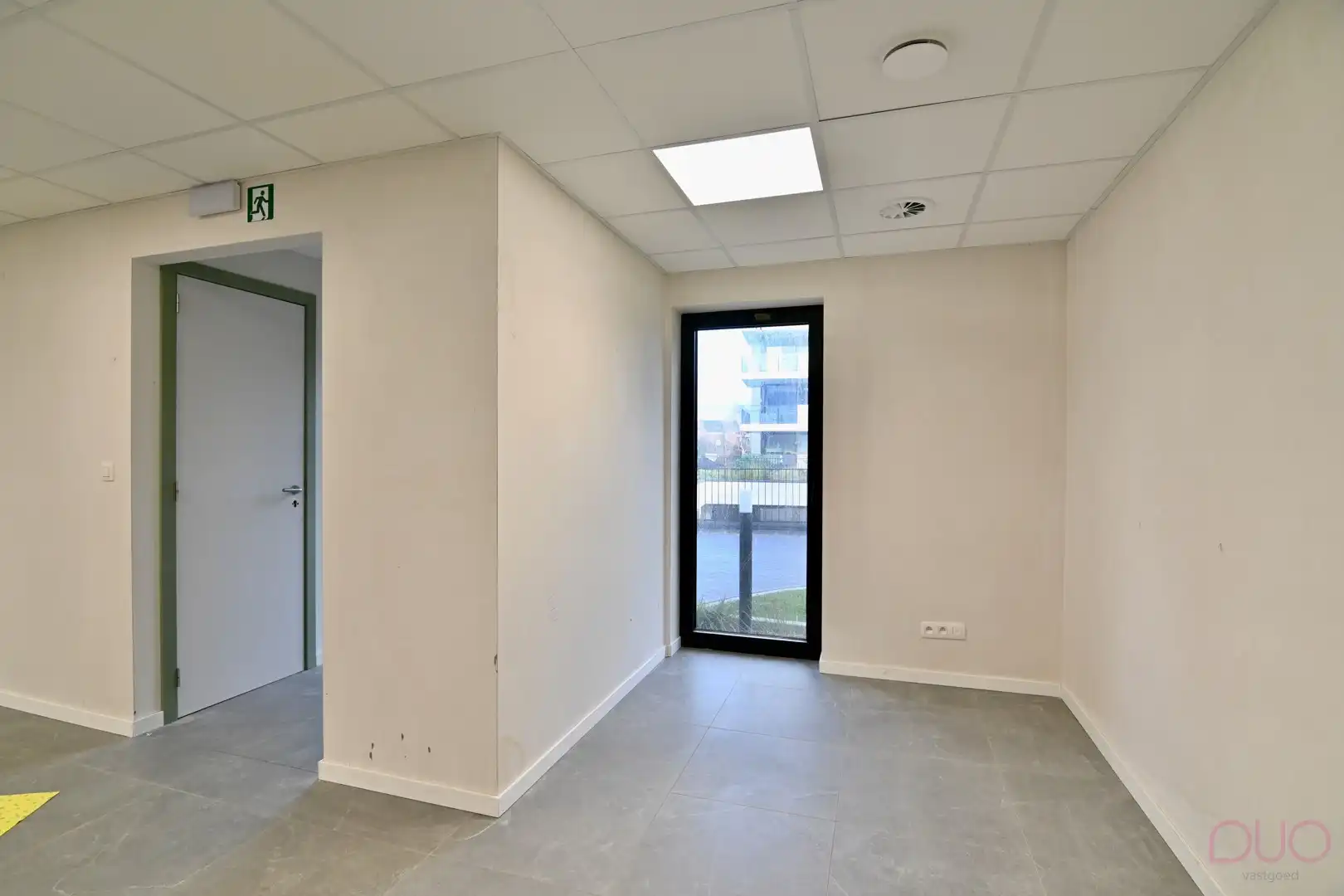 Modern kantoorruimte te koop: Energiezuinige nieuwbouw kantoorruimte in De Stadspoort – Sint-Truiden. foto 9