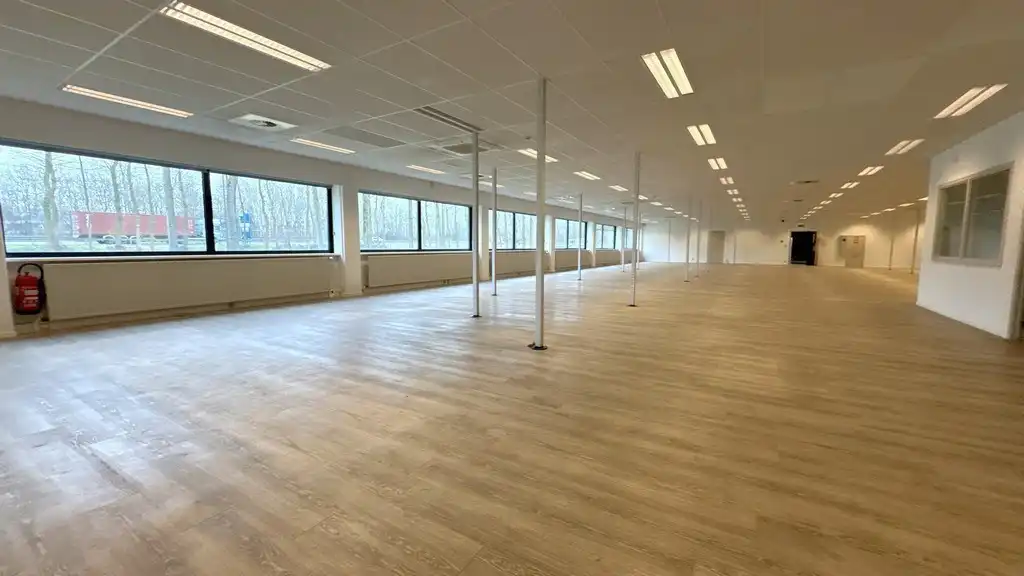 Logistiek bedrijfspand te huur nabij E19 in Mechelen-Noord foto 5