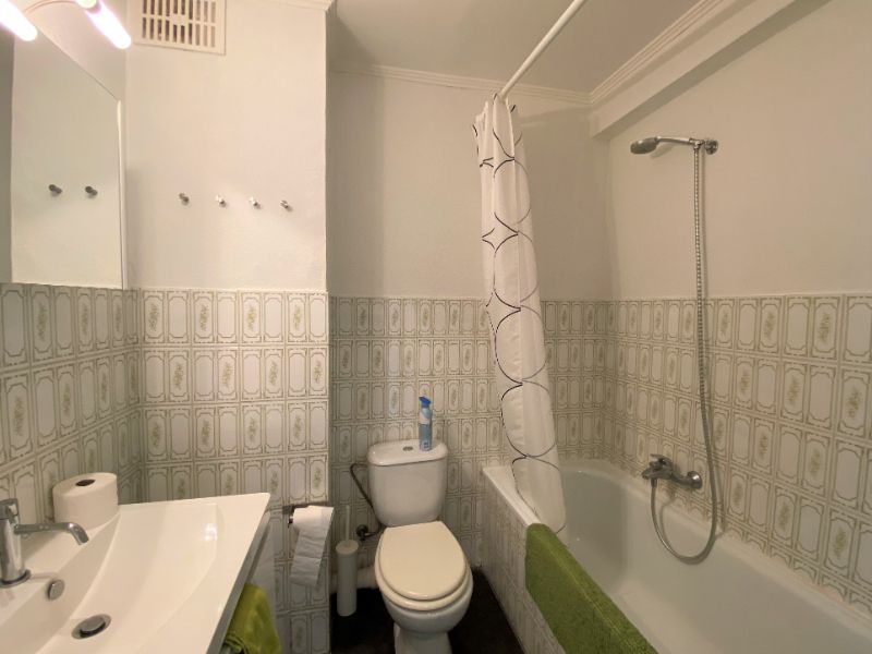 Gemeubelde studio te huur op jaarbasis foto 4