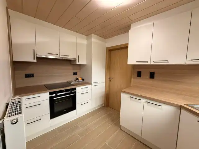 Halfopen woning met 3 slaapkamers, inpandige garage en mooie tuin in Kleine Brogel. foto 10