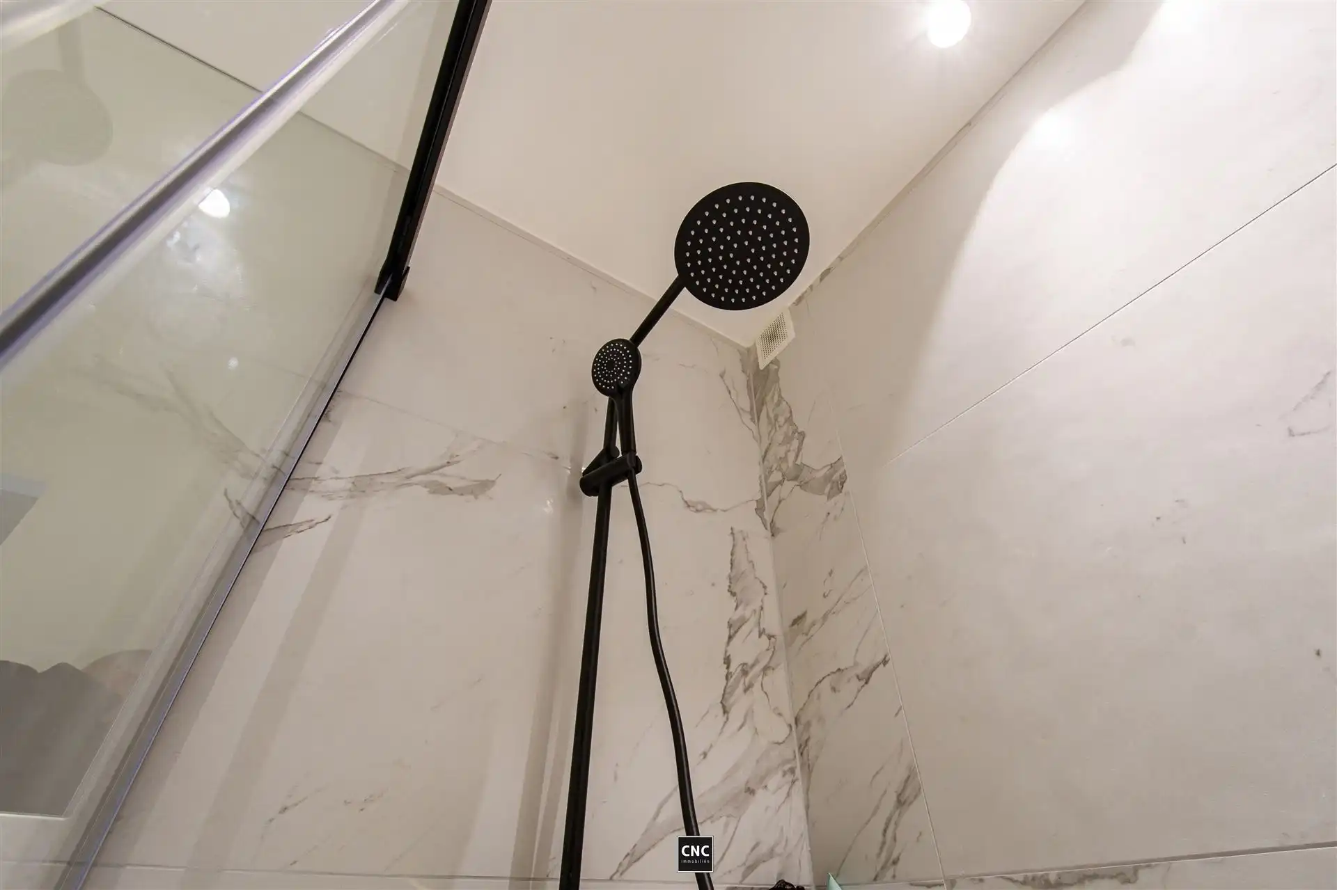 Prachtig gerenoveerd hoekappartement in het hart van Knokke foto 6