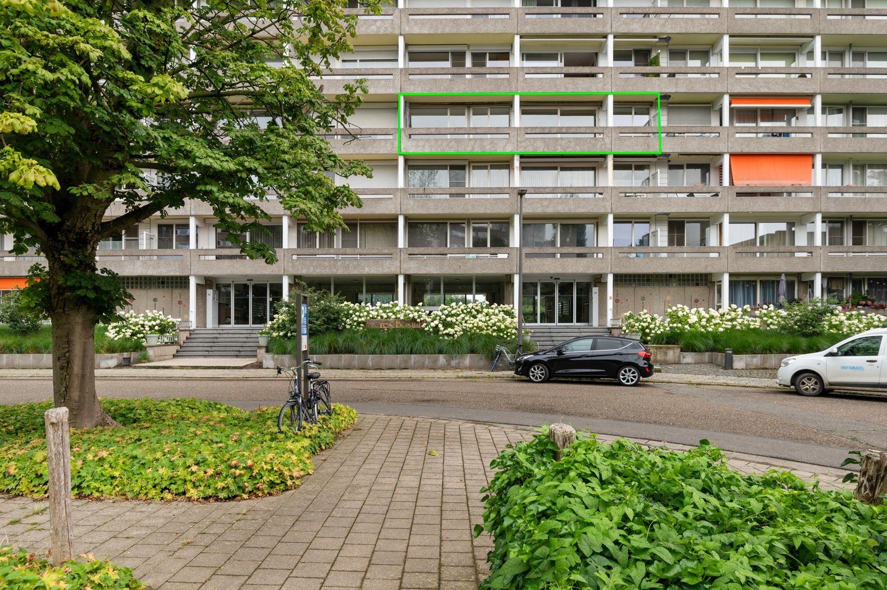 Ruim appartement van 79m² met 2 slaapkamers, terras en kelder foto 3