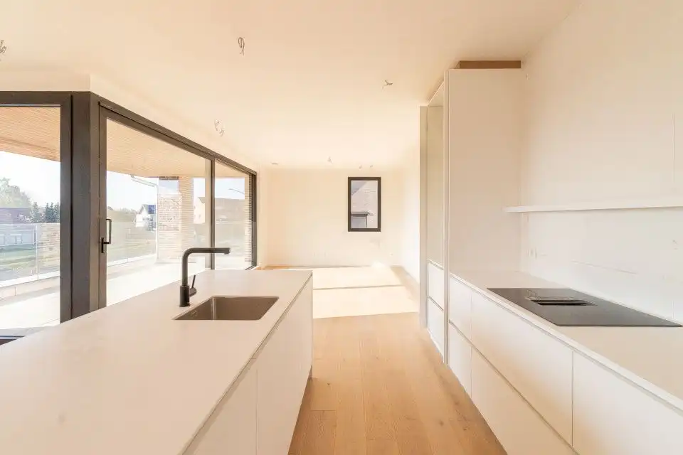 Ruim appartement met drie slaapkamers en terras in Brecht foto 5