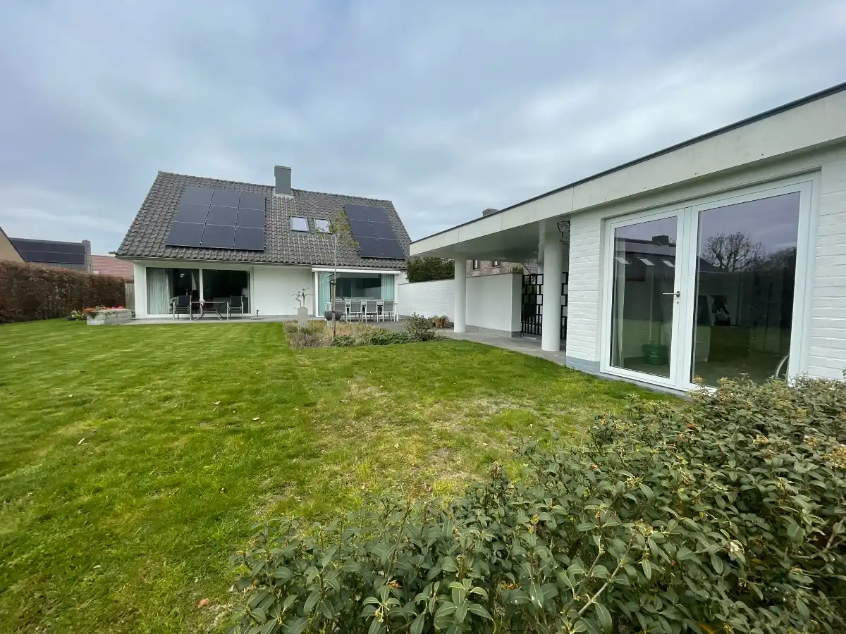 VILLA op toplocatie foto 7