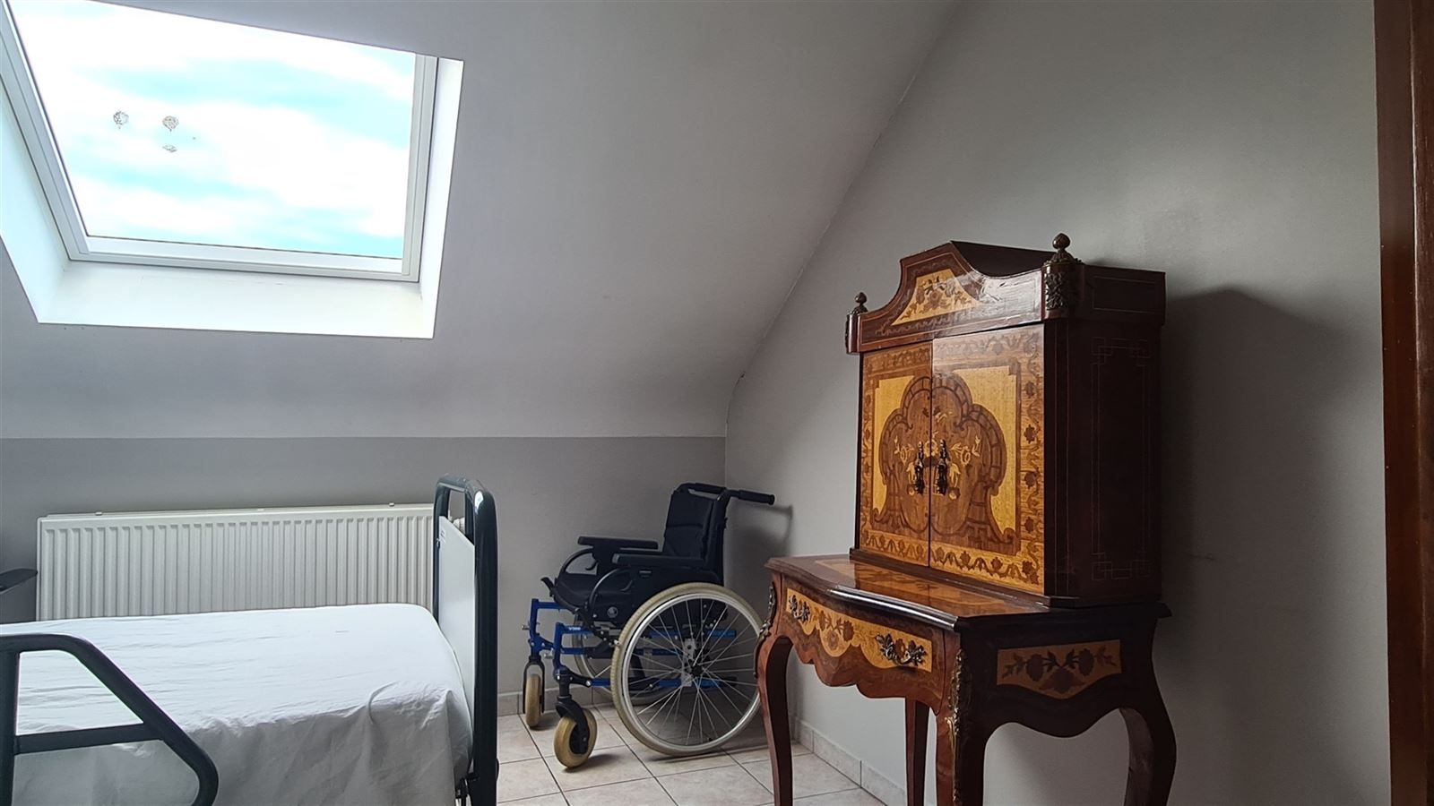 gezellig tweeslaapkamerappartement in centrum Munsterbilzen foto 16