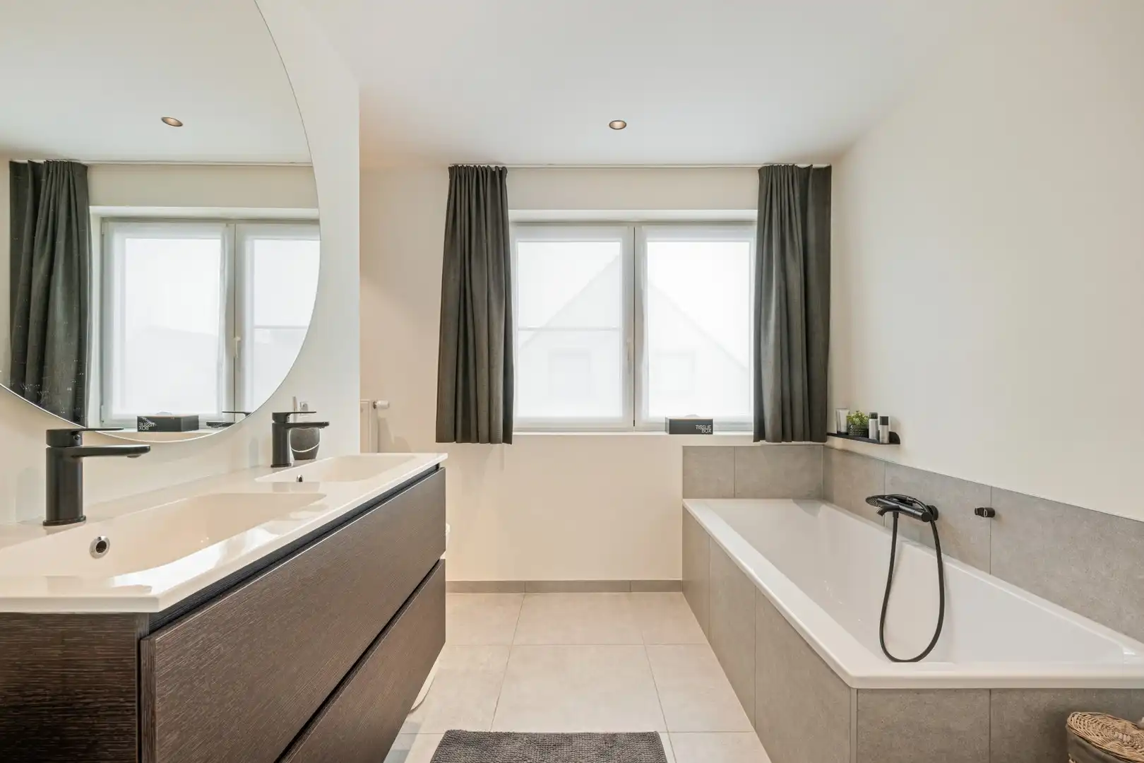 Recente, perfect afgewerkte villa met 4 slaapkamers te Roeselare foto 20
