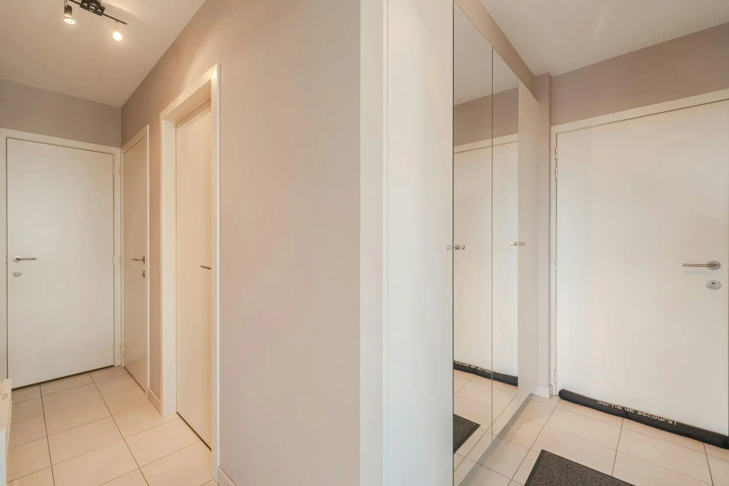Lichtrijk hoekappartement met grote terrassen te koop op topligging! foto 21