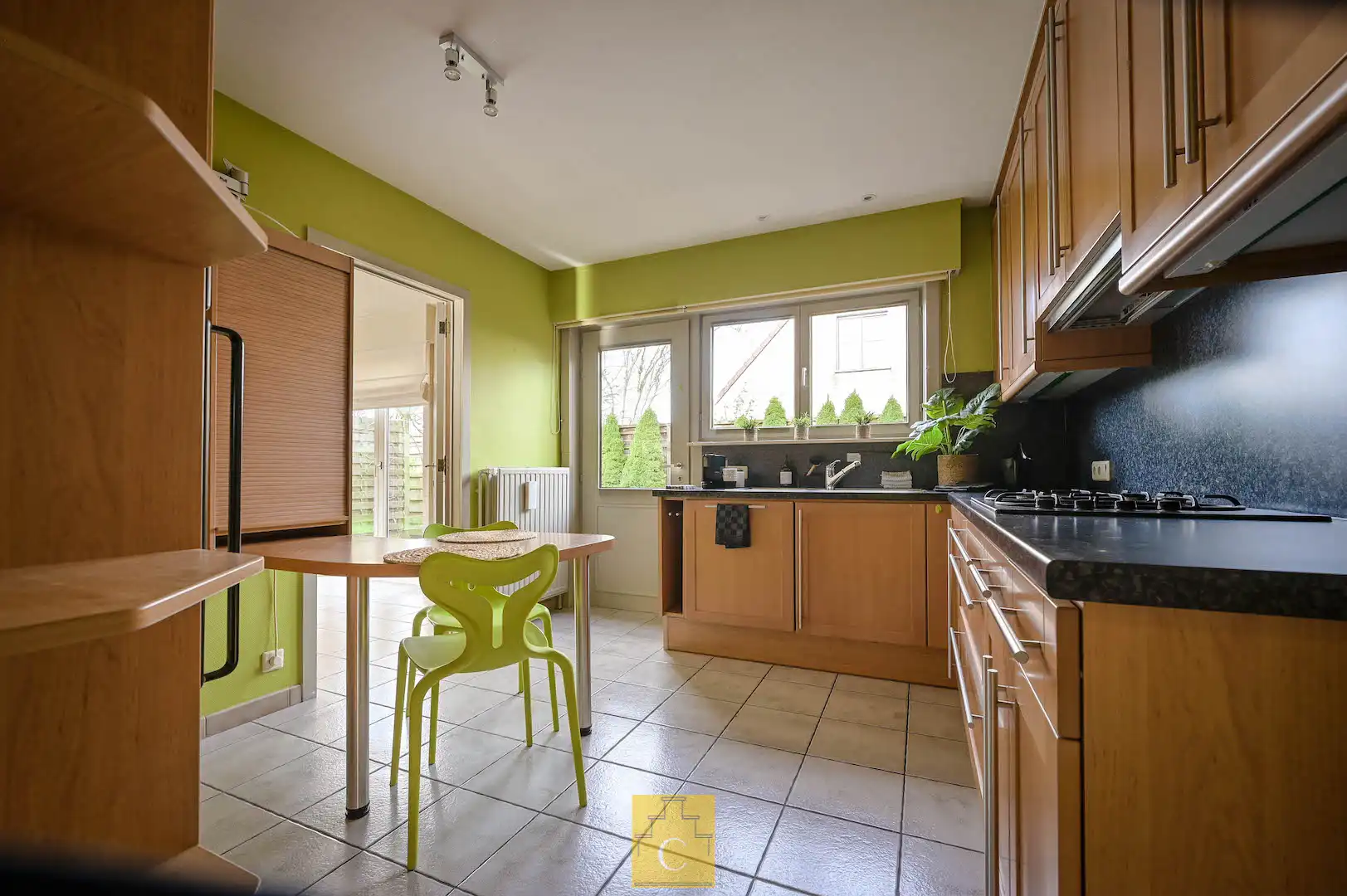 Verzorgde woning met zongerichte tuin op gegeerde locatie te Sint-Michiels foto 18