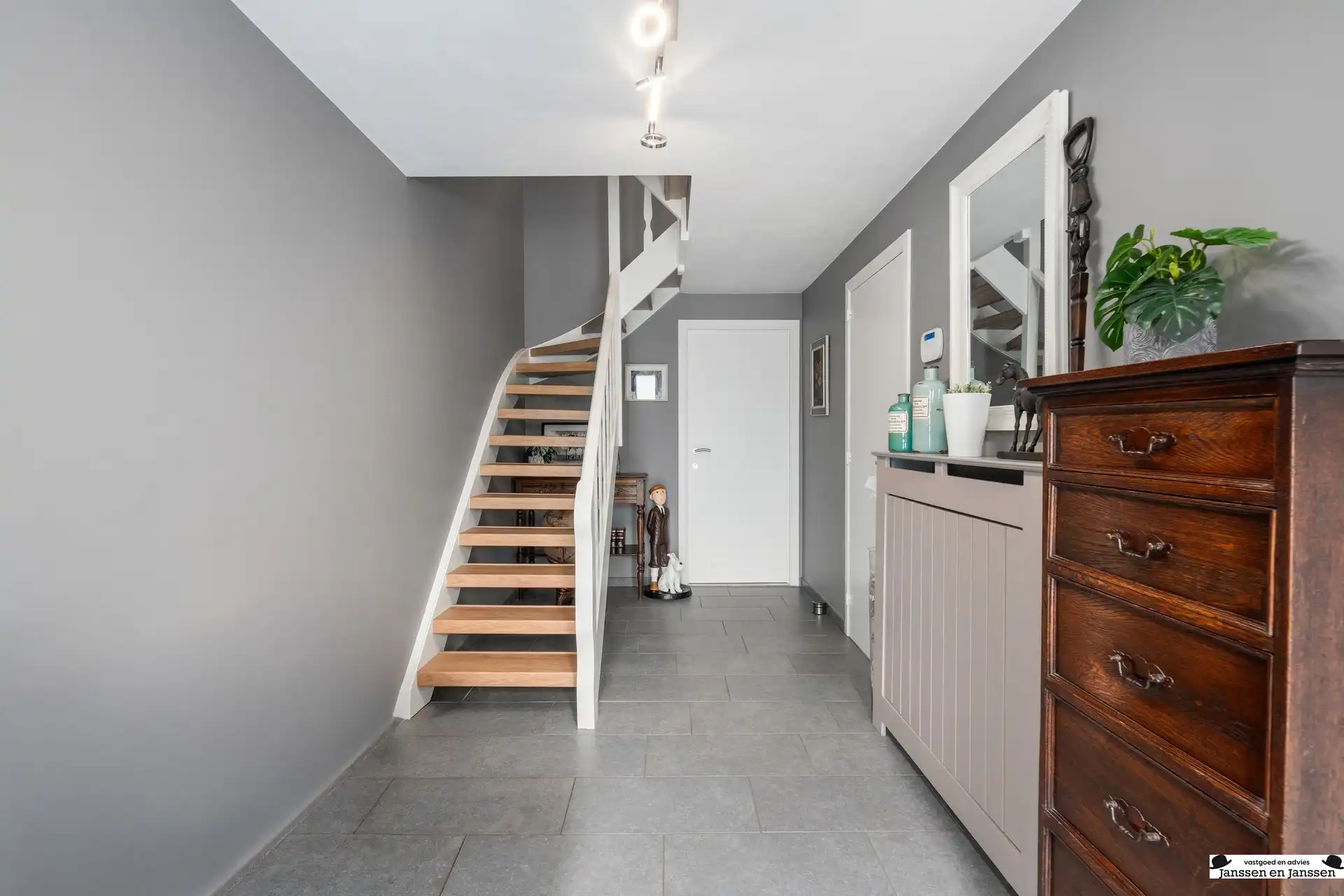 Instapklare bel-etagewoning met 3 slaapkamers en EPC A foto 2