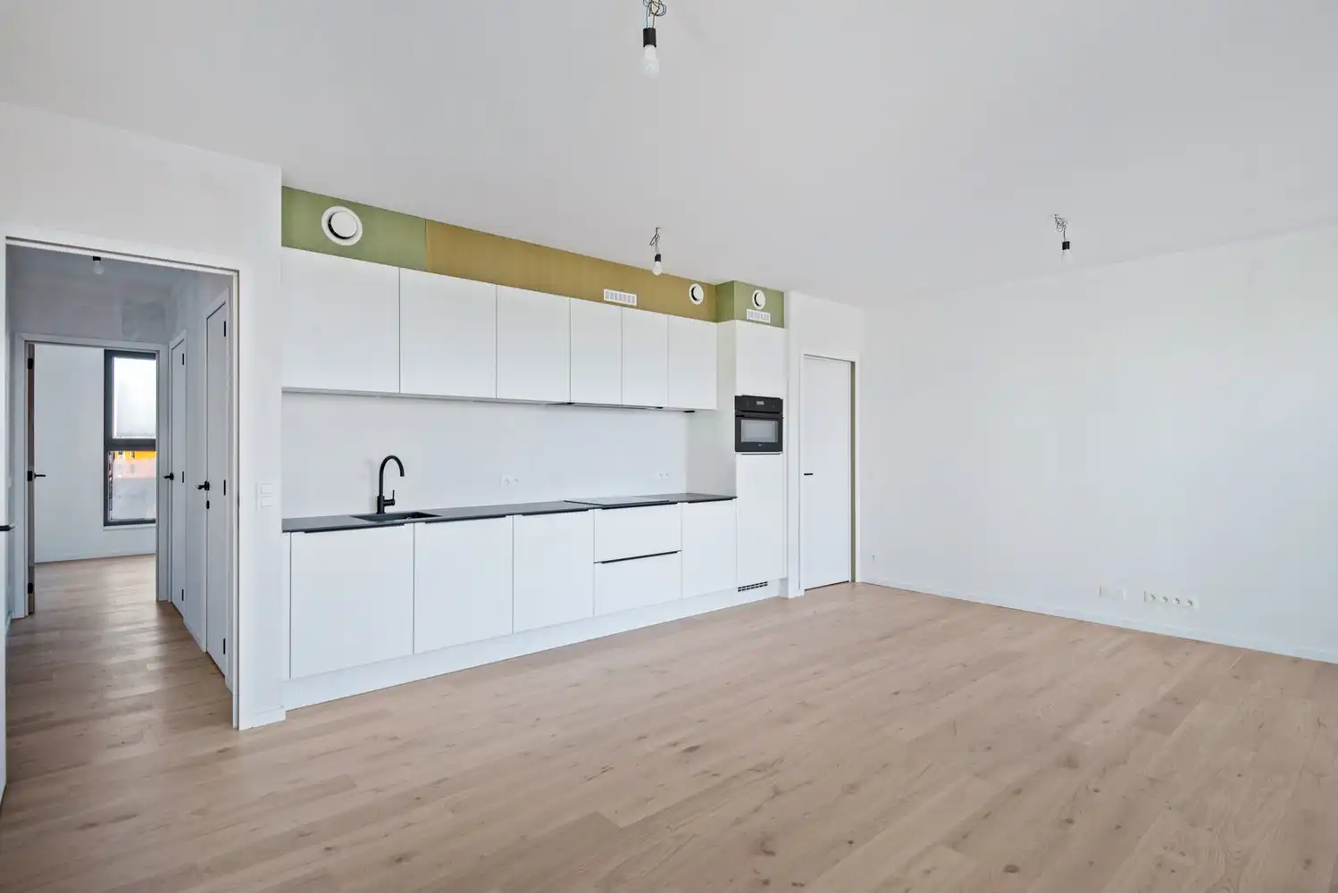 Stijlvol appartement met ruim overdekt terras in De Lesselier foto 3
