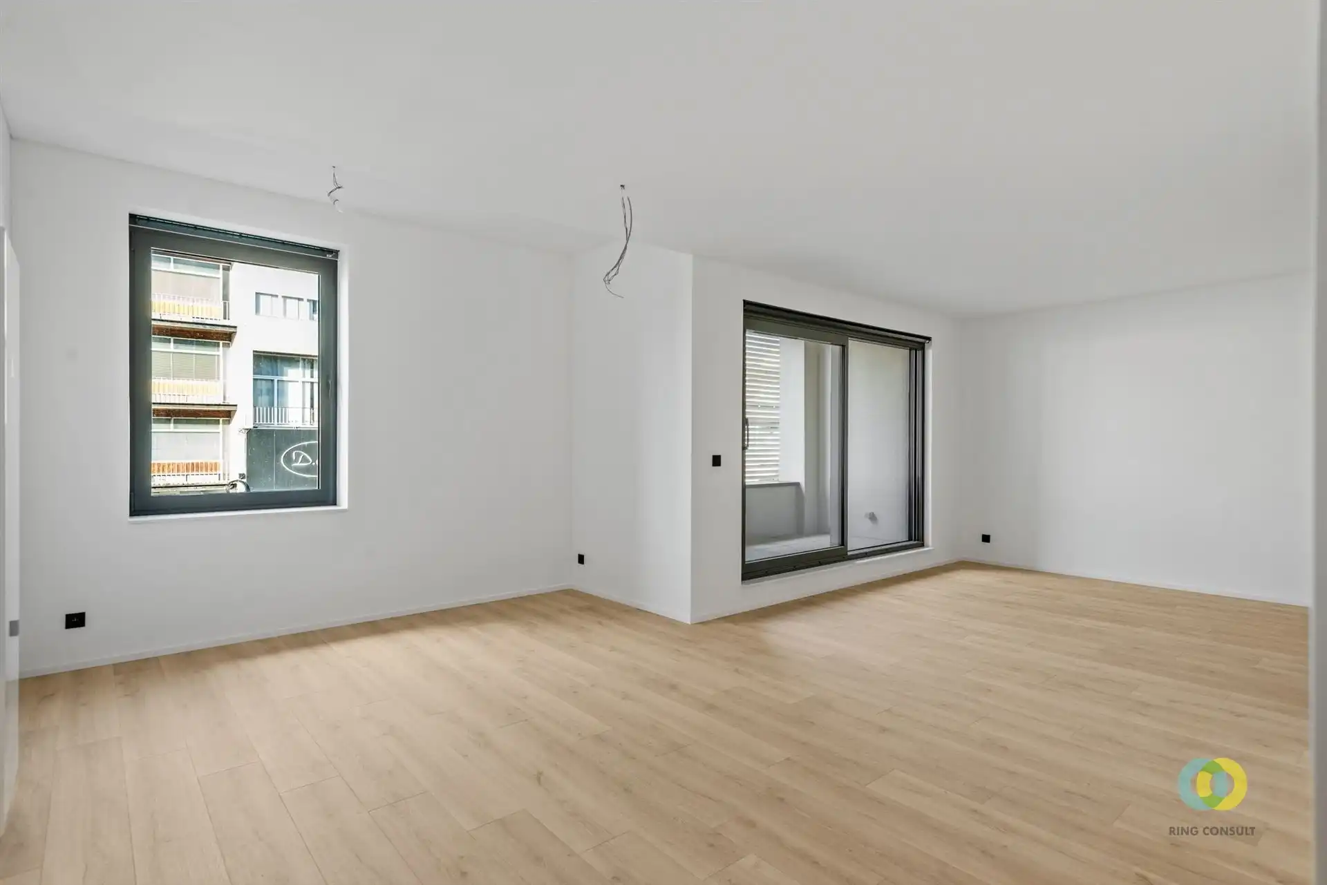 Volledig (ver)nieuw(d) appartement  foto 2