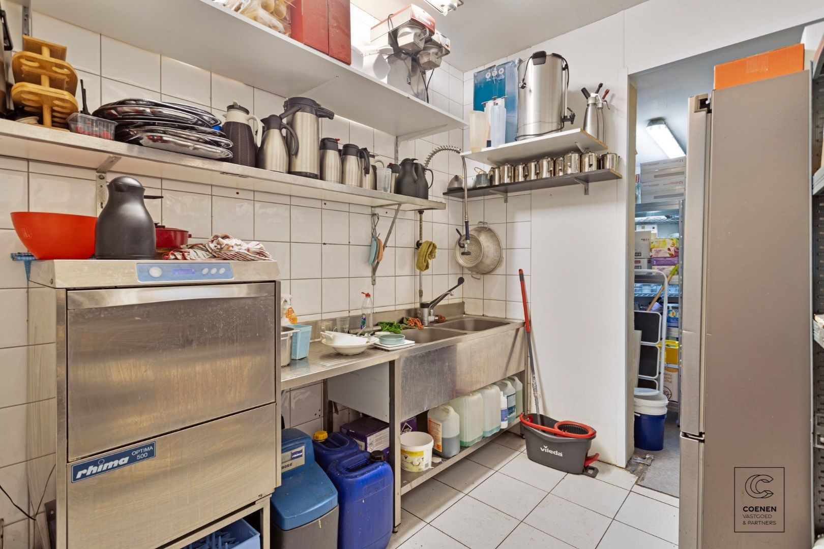 Gerenoveerd handelspand met een bruikbare opp van 365 m² op een schitterende locatie! foto 14