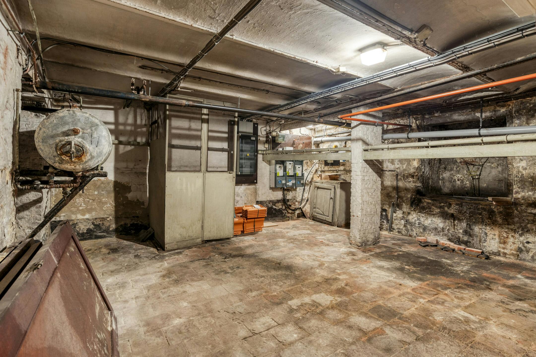 Handelshuis met achterhuis te koop in Antwerpen centrum foto 25