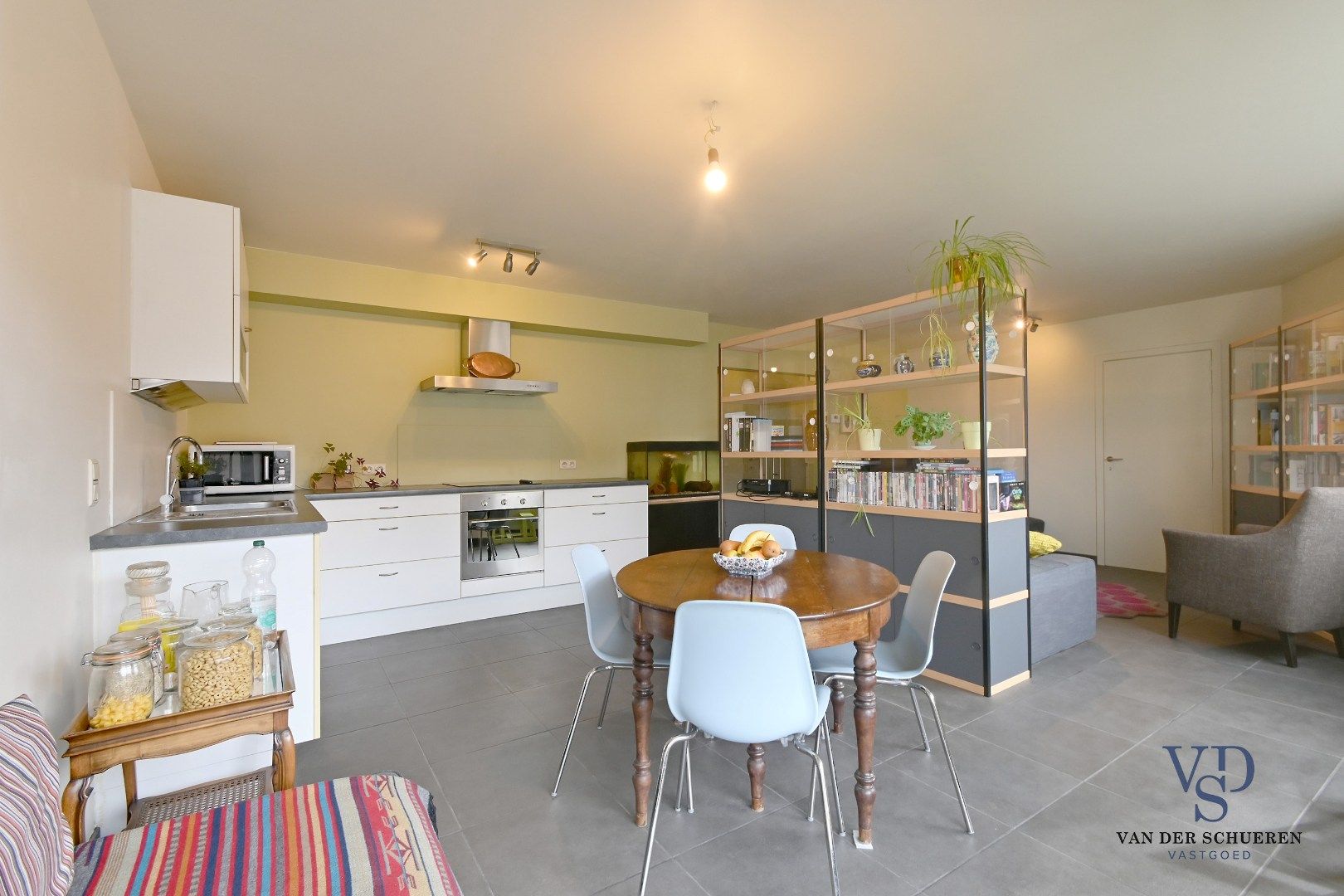 Ruim appartement in hartje Zingem. foto 8