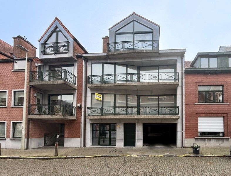 Lichtrijk appartement in centrum Beveren met 2 slaapkamers en 2 terrassen foto {{pictureIndex}}