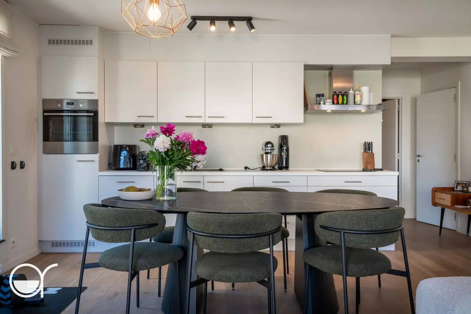 2 slaapkamerappartement met groot terras foto 6