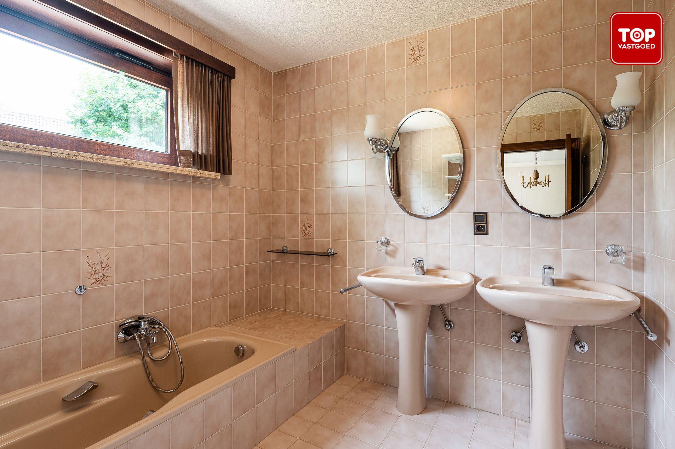 Alleenstaande villa met 4 slaapkamers in groene omgeving foto 23