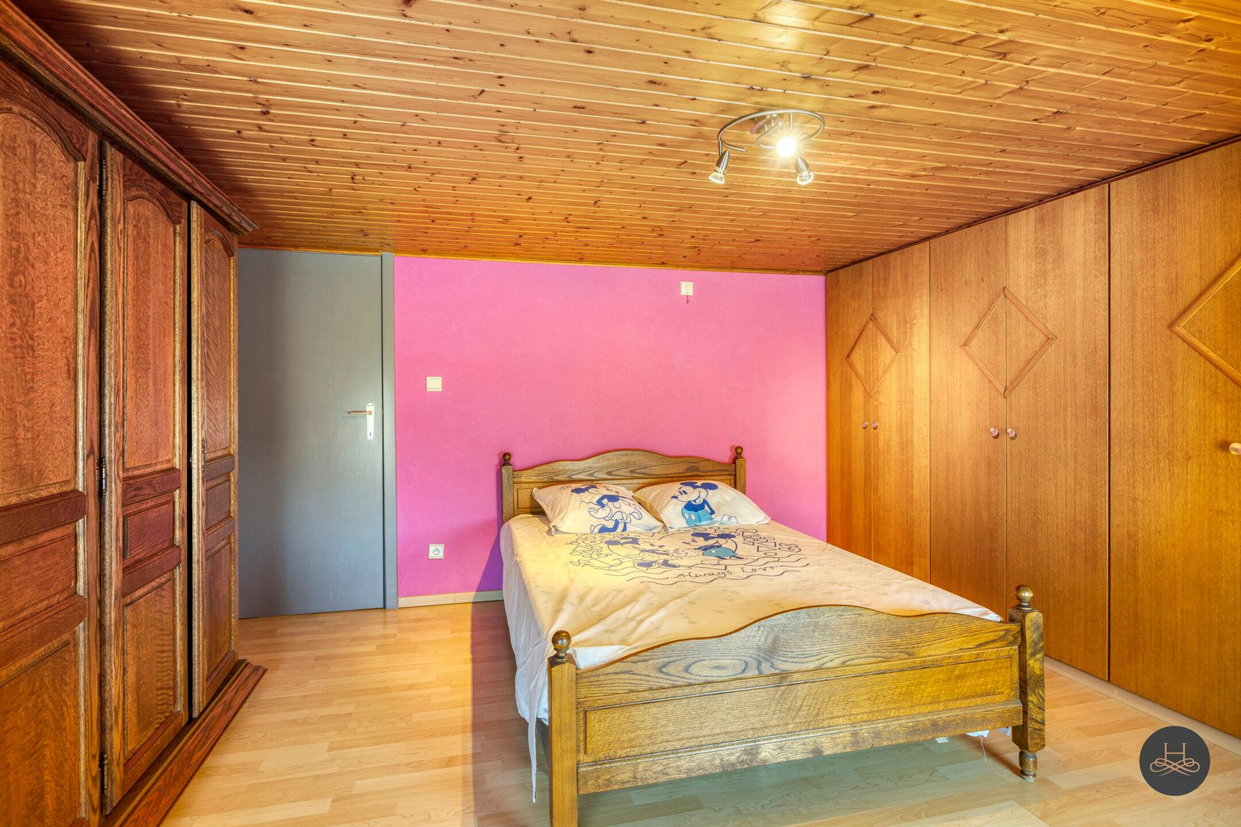 Woning met ruime loods op royaal perceel foto 17