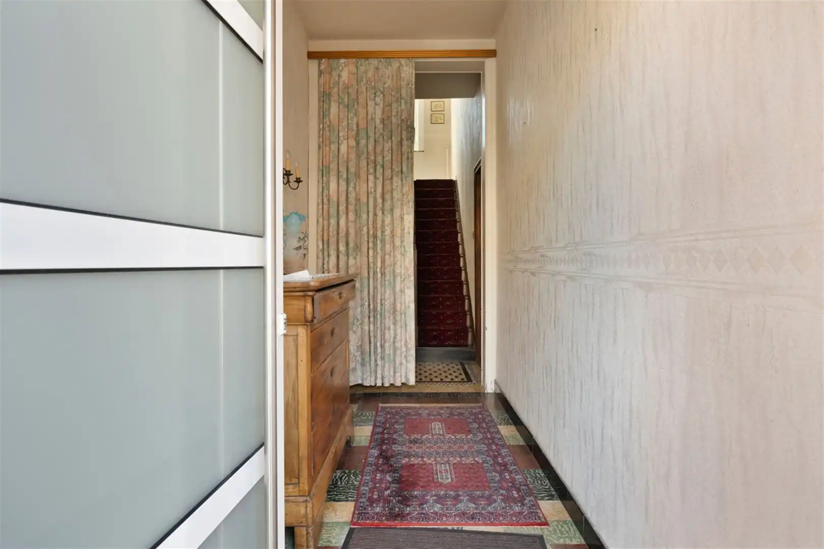 Deel te renoveren woning in deelgemeente Petegem foto 3