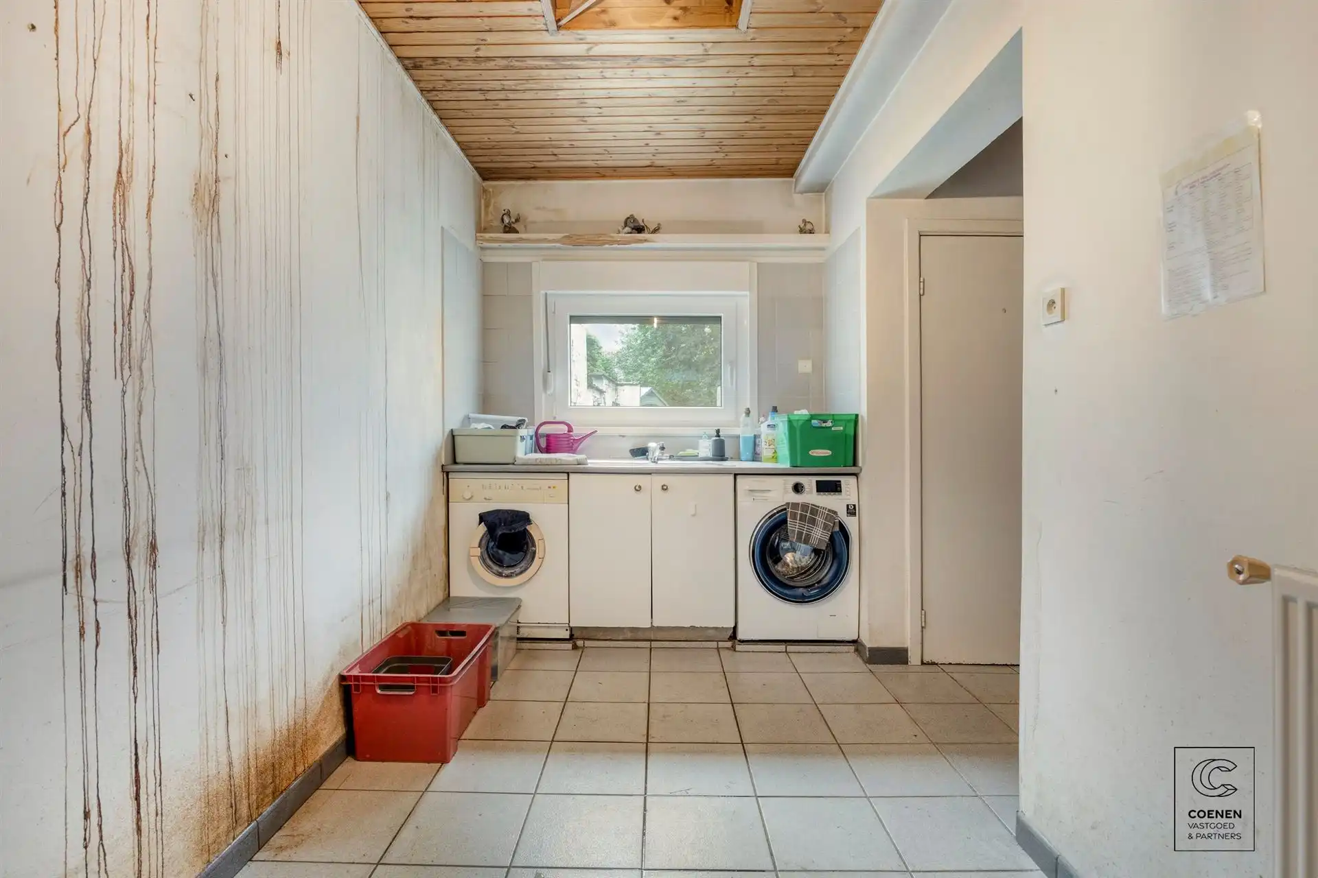 Te renoveren rijwoning van 187 m², twee slpk en ruime tuin! foto 15