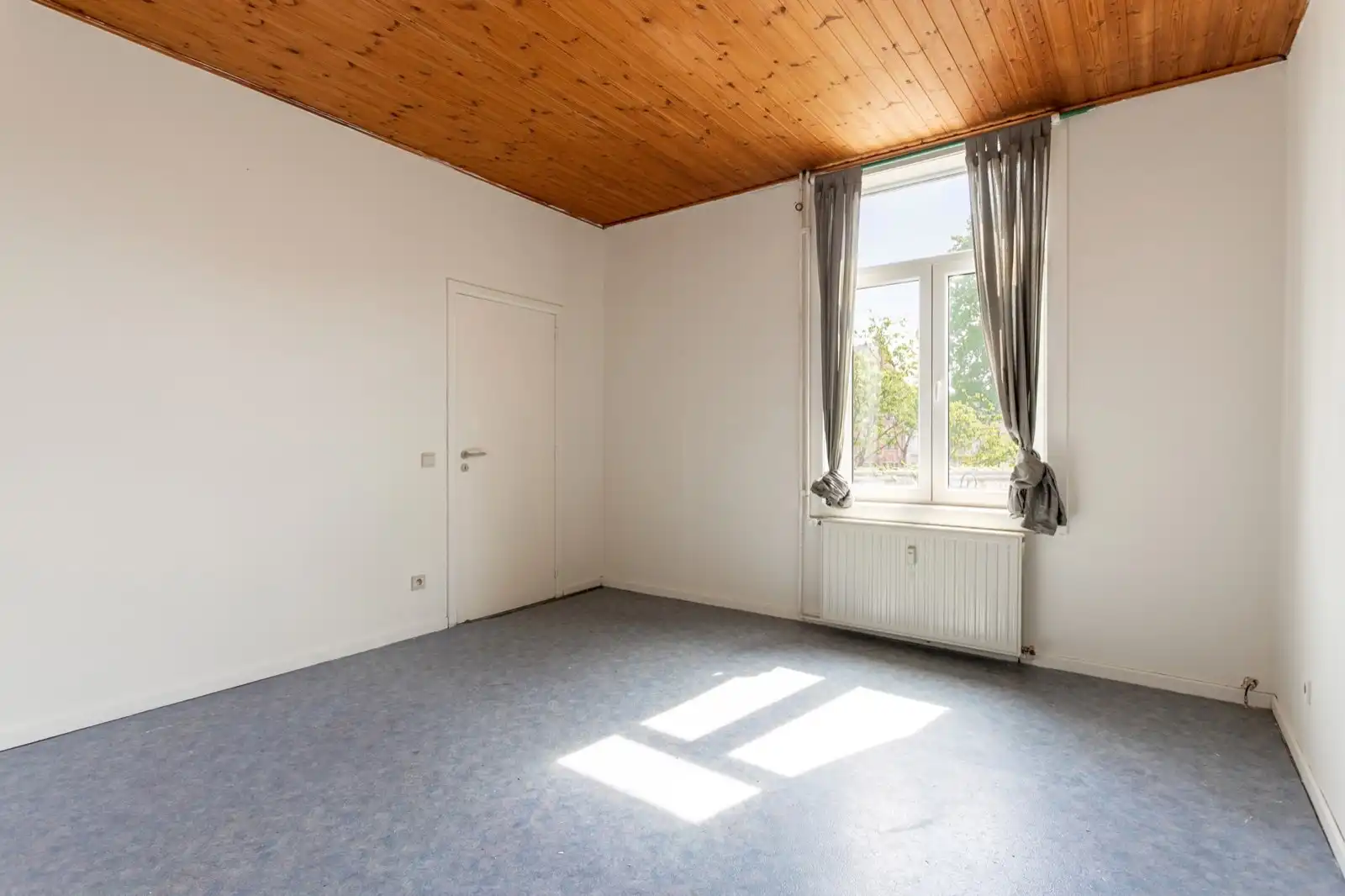 Opbrengsteigendom met 2 vergunde appartementen en kelders in het centrum van Halle foto 8