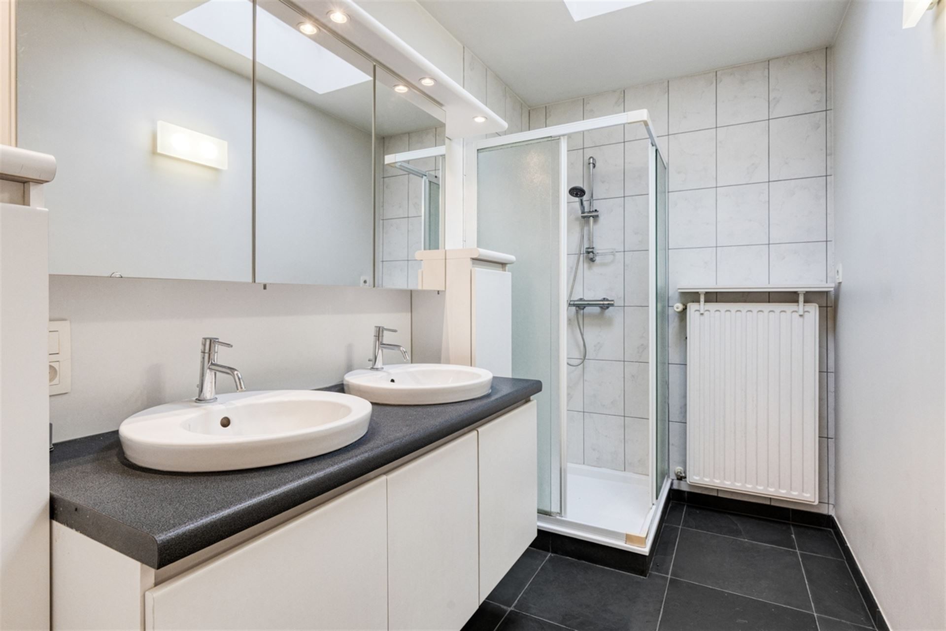 Moderne, zéér praktische woning met leuke tuin! 3 Slpks. foto 11