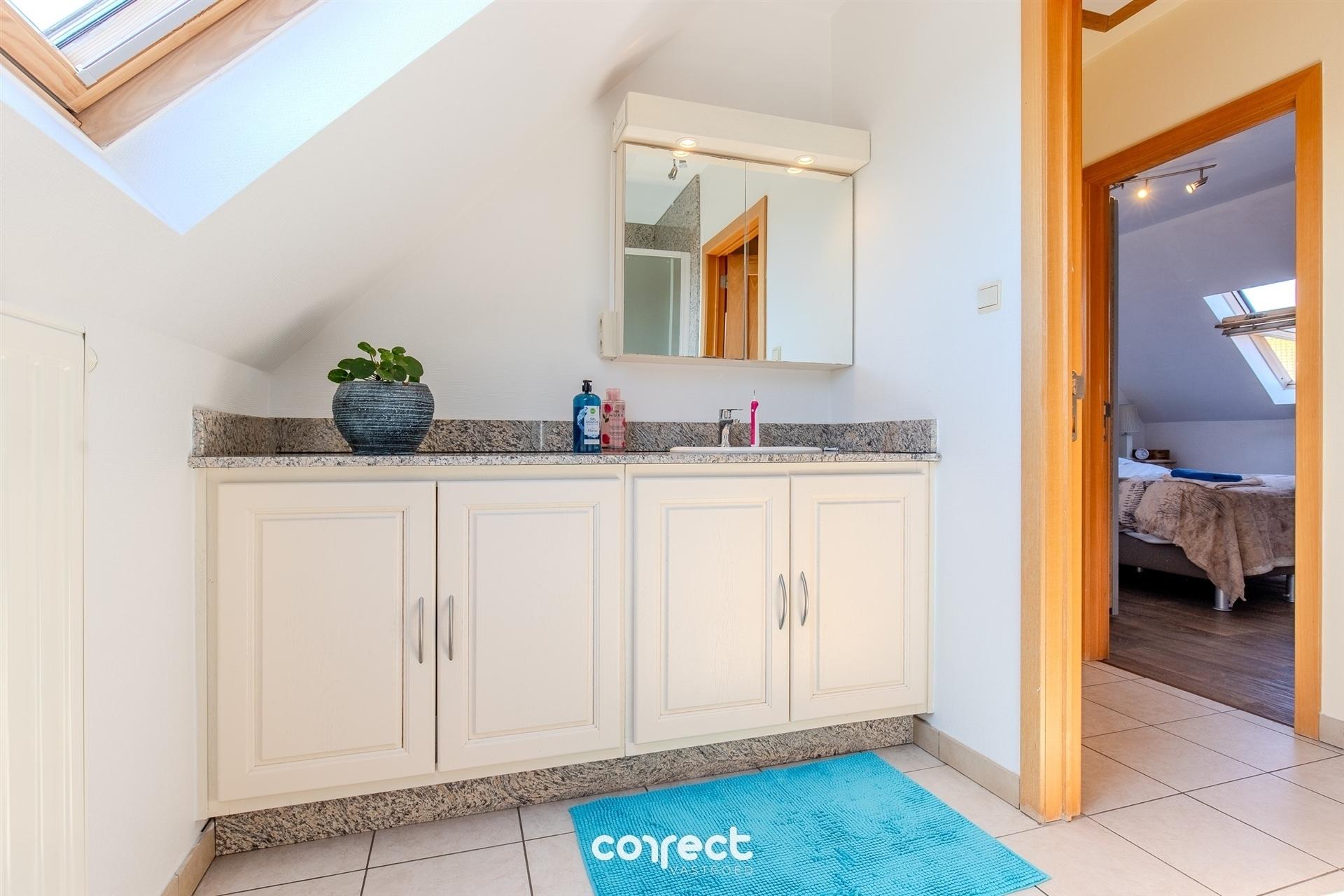 Ruim en energiezuinig duplex appartement Adinkerke foto 13