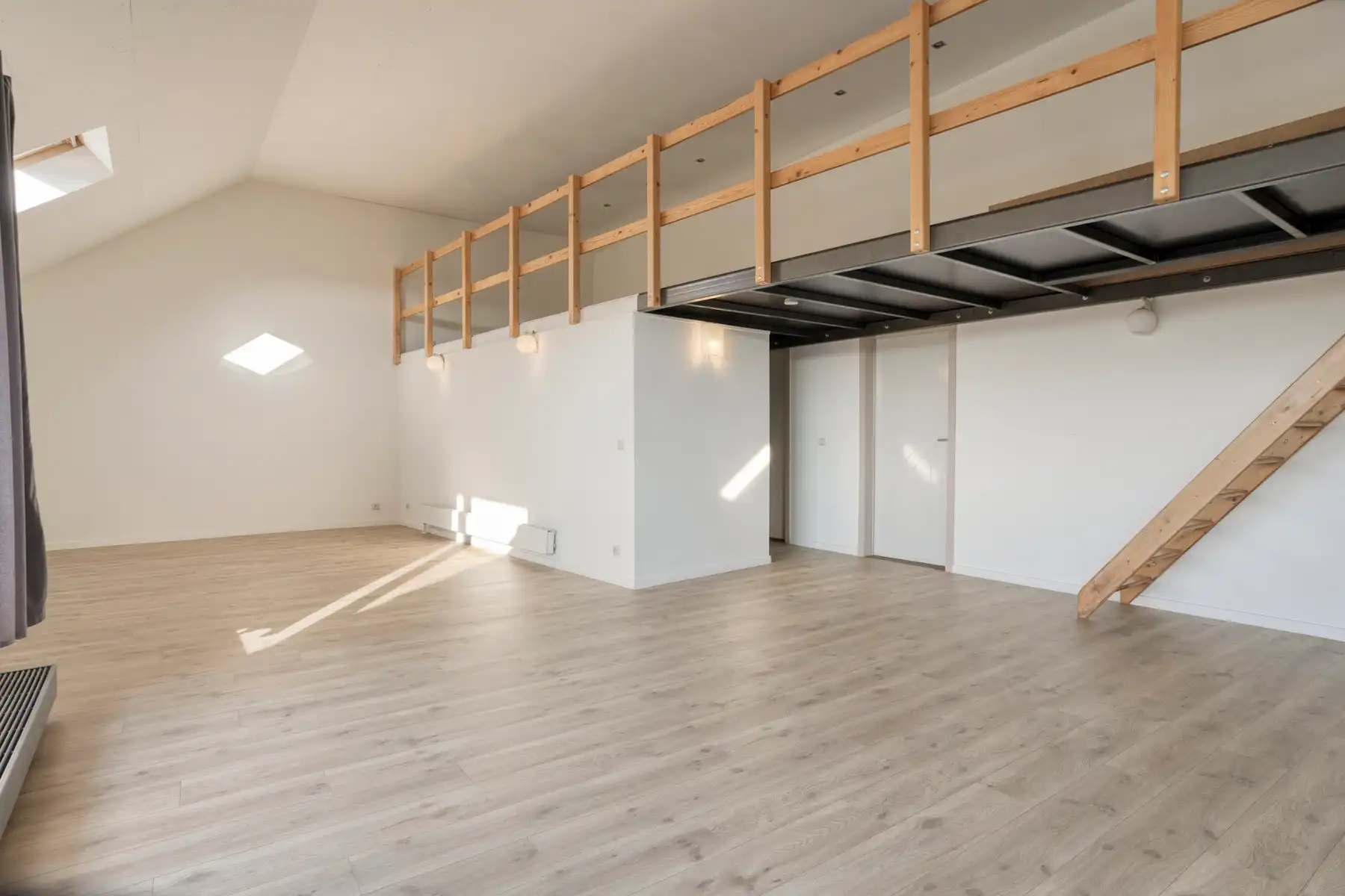 Appartement met 3 slaapkamers, terras en parkeerplaats foto 3