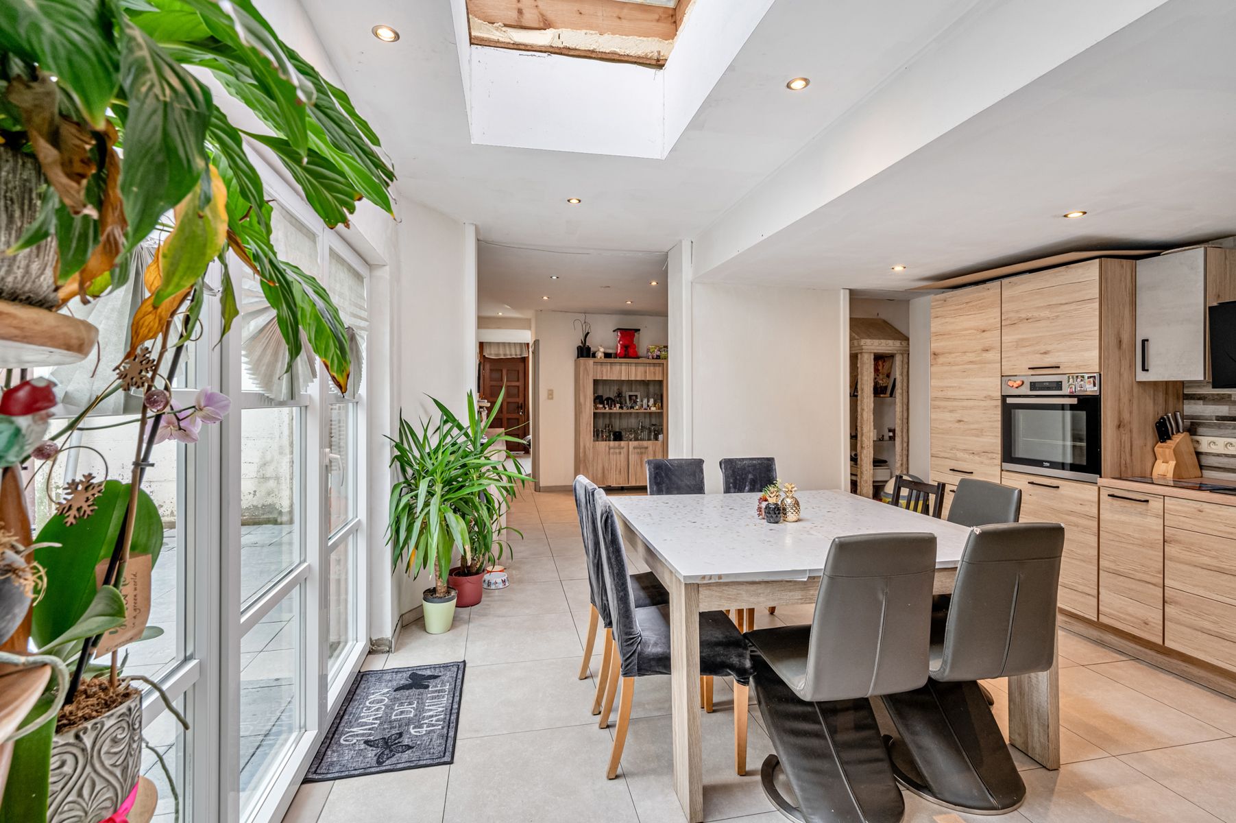 Gerenoveerde woning, af te werken naar eigen smaak foto 9