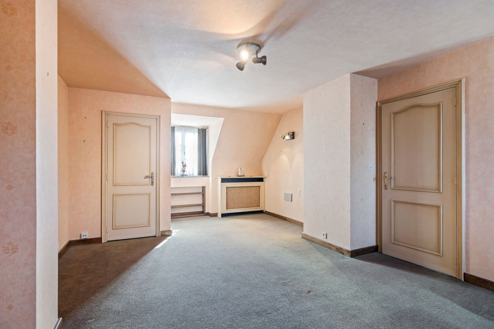 Residentiële, karaktervolle 5-slpk burgerwoning met dubbele garage foto 16