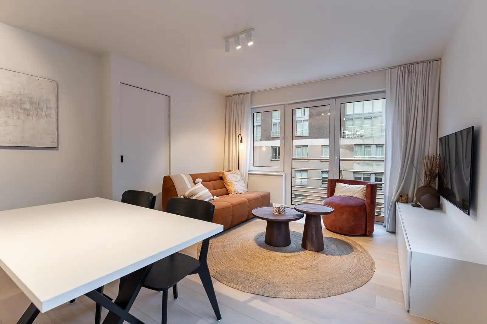 Gerenoveerd appartement in het hart van Knokke, ideaal tweede verblijf of investering. foto 4