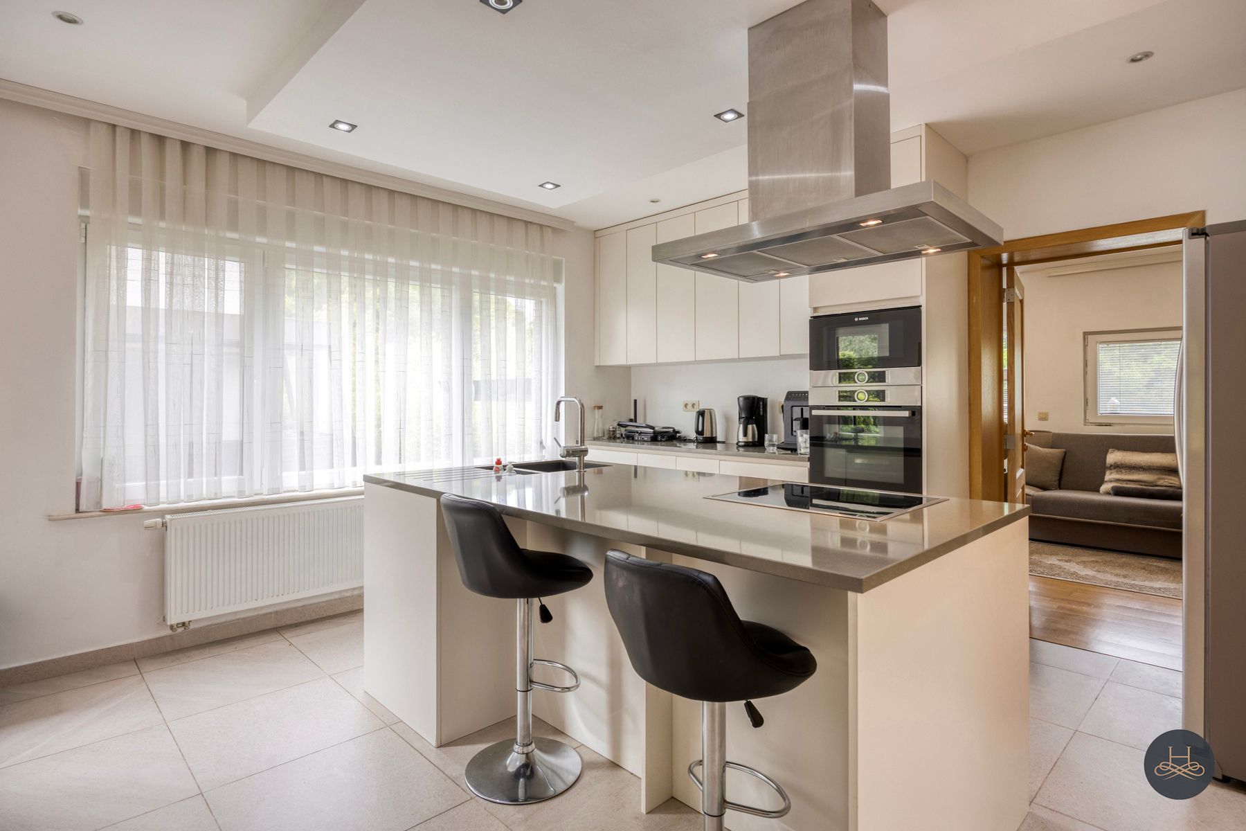 Hoogwaardig afgewerkte, ruime gezinswoning op toplocatie foto 6