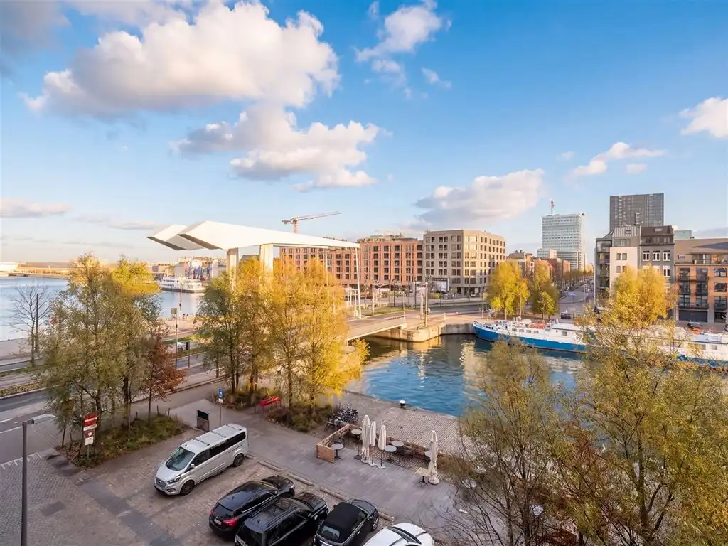 Appartement met terras en zicht op het water foto 5