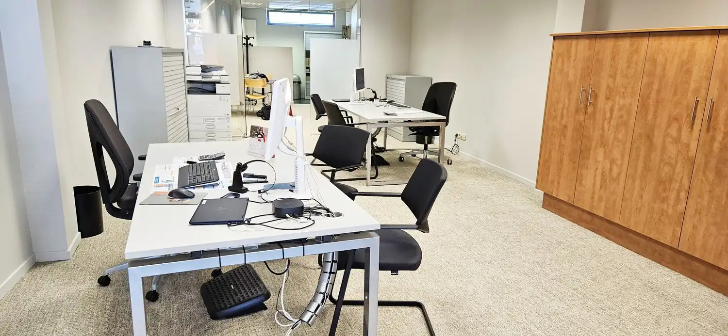 INSTAPKLAAR KANTOOR - COMMERCIEEL GELIJKVLOERS VEEMARKT TIENEN foto 5