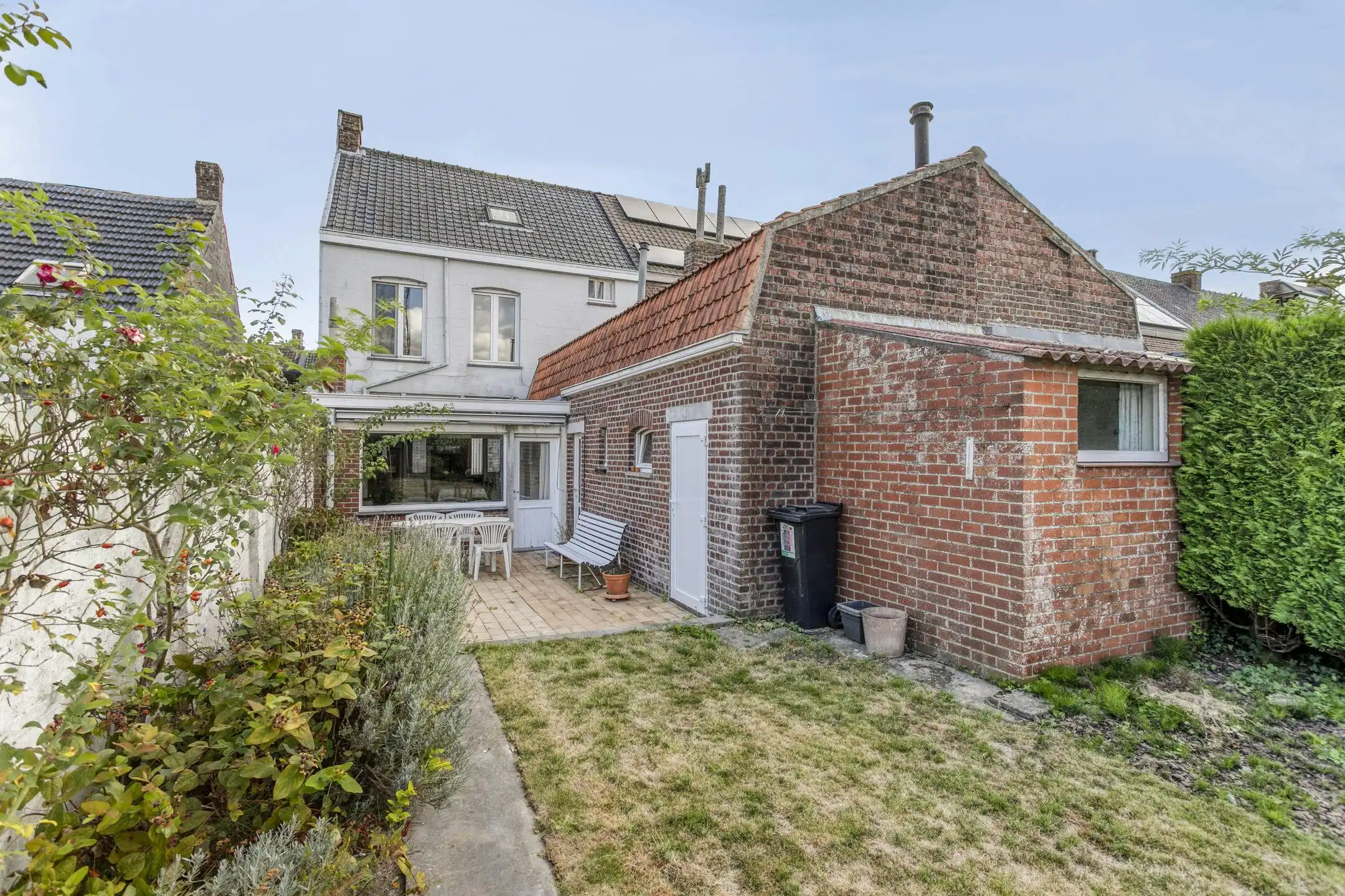 Karaktervol huis met zonnige tuin, 3 slaapkamers én garage met uitweg foto 19