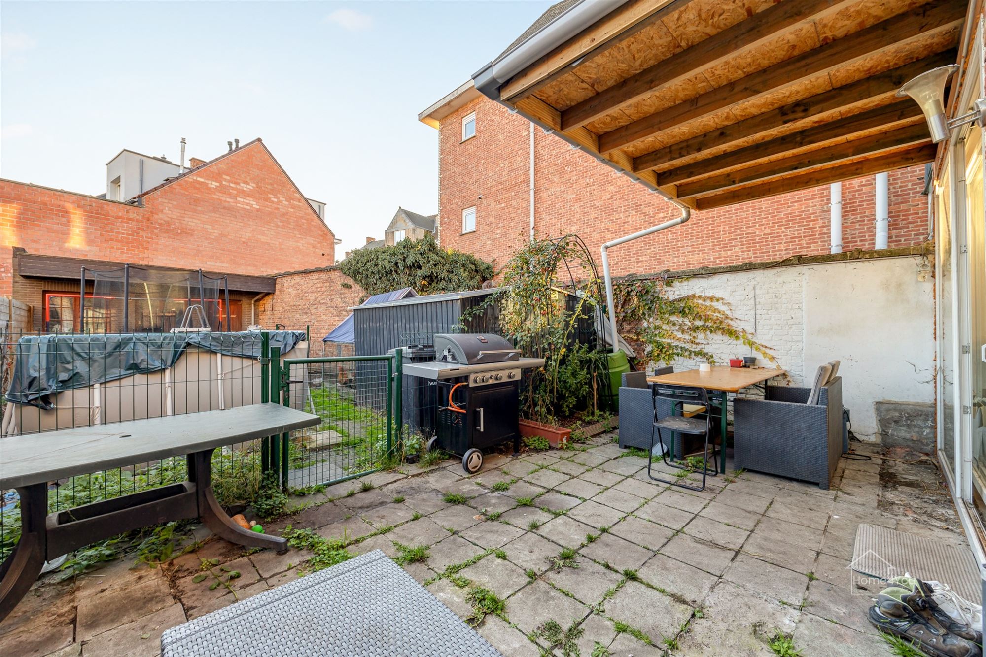 Op te frissen woning met zéér ruime extra zolder foto 19